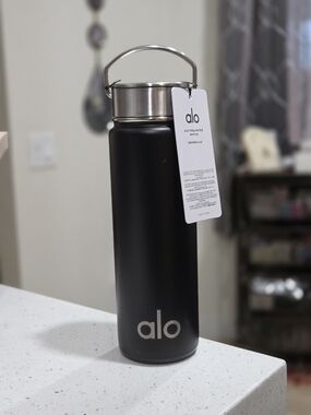 Alo Stainless Steel Water Bottle - Black